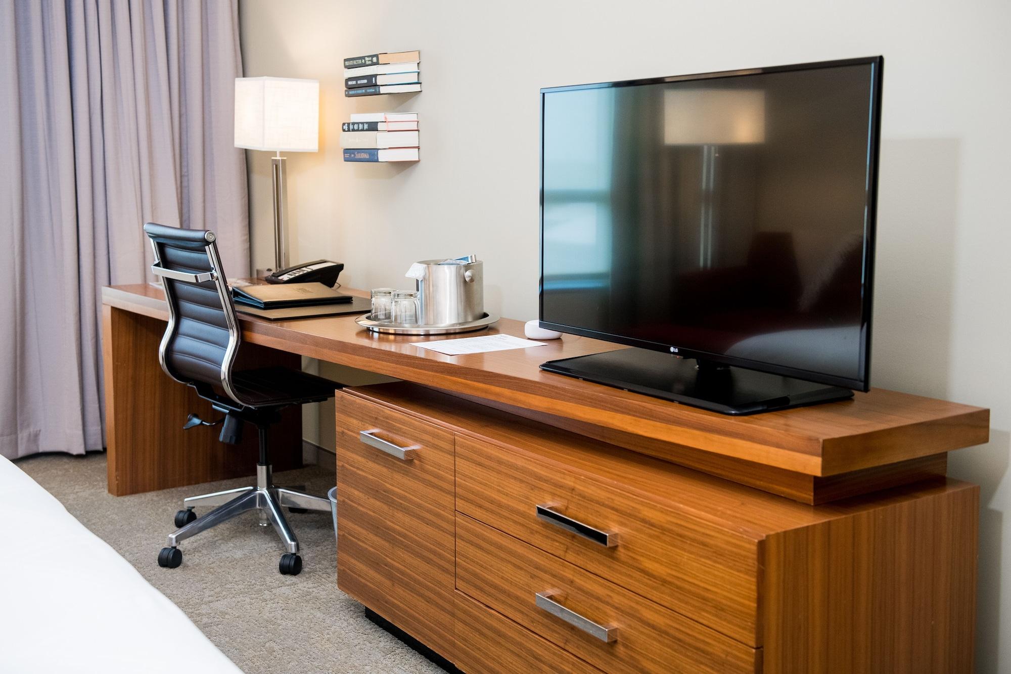I Hotel And Illinois Conference Center - Champaign Bagian luar foto