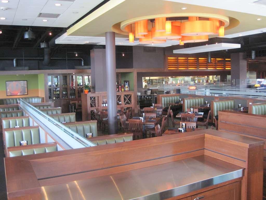 I Hotel And Illinois Conference Center - Champaign Restoran foto