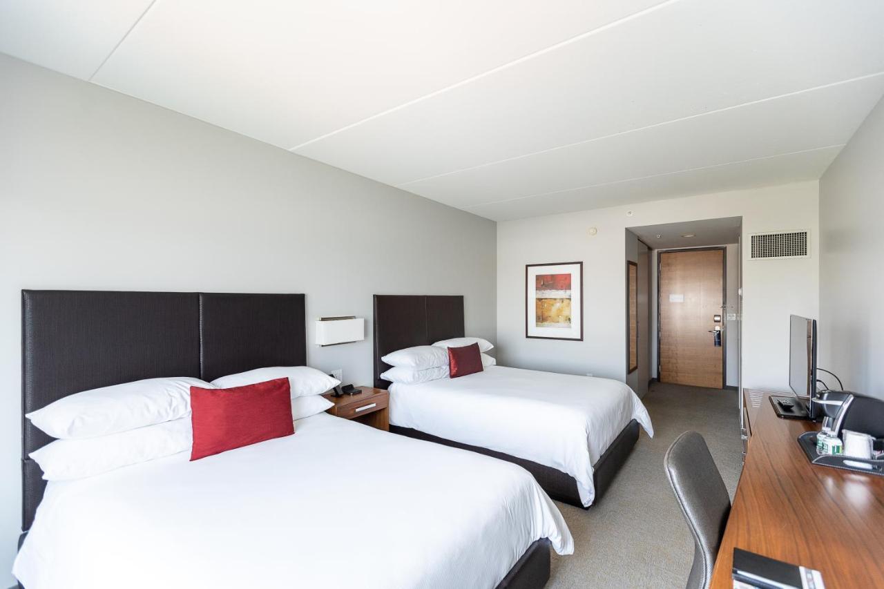 I Hotel And Illinois Conference Center - Champaign Bagian luar foto