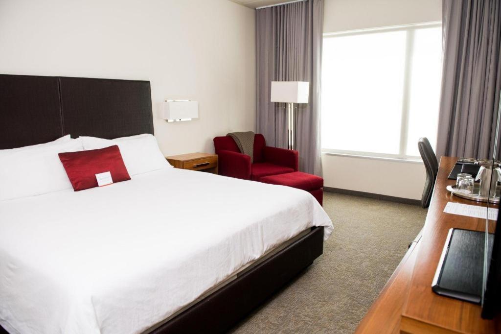 I Hotel And Illinois Conference Center - Champaign Bagian luar foto