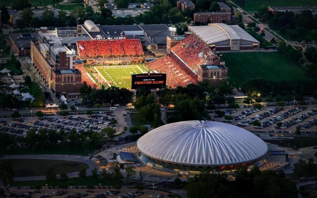 I Hotel And Illinois Conference Center - Champaign Bagian luar foto