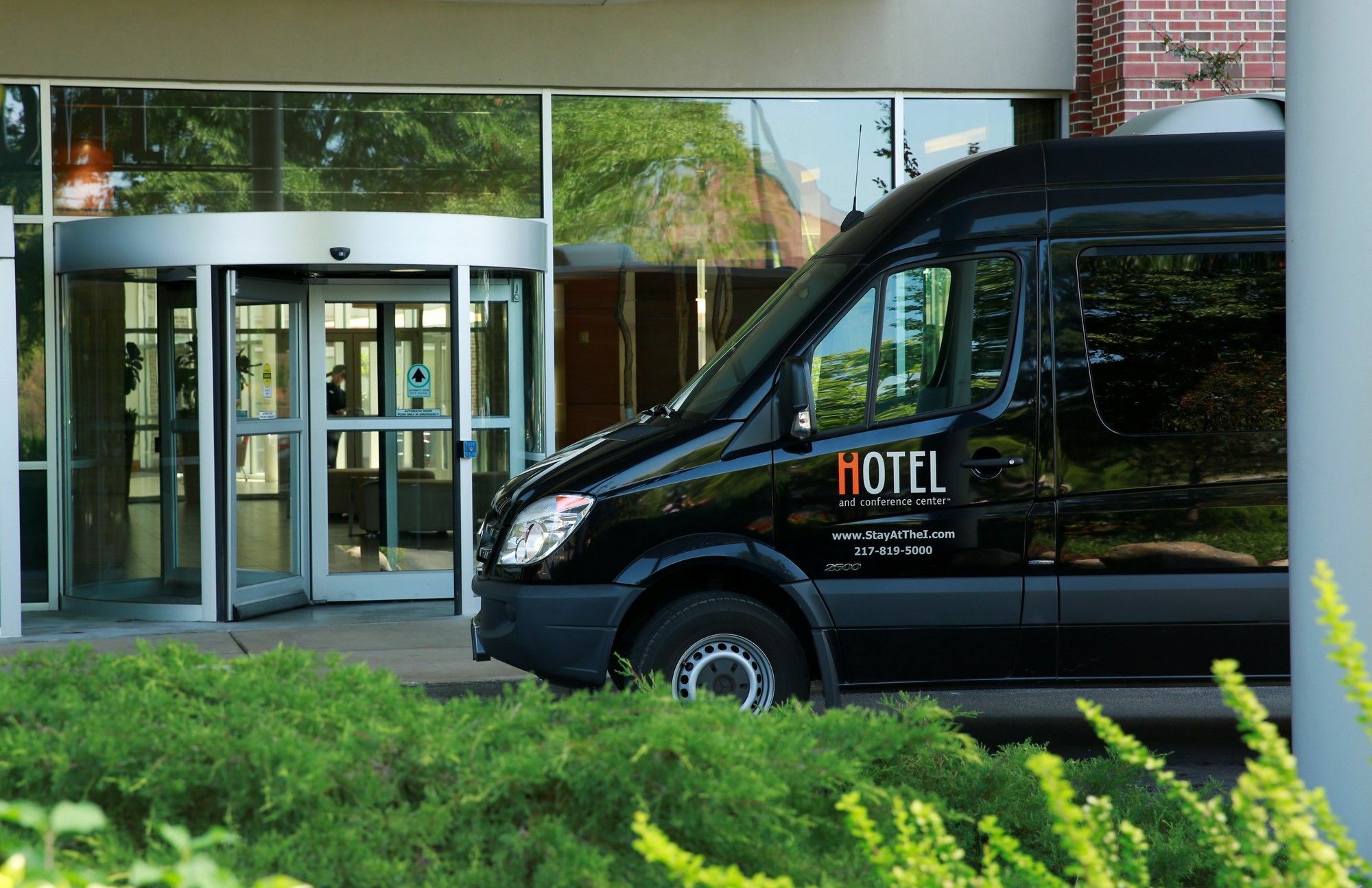 I Hotel And Illinois Conference Center - Champaign Bagian luar foto